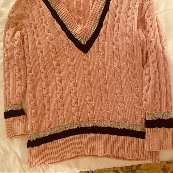 Pink V- neck sweater - Picture 2 of 7